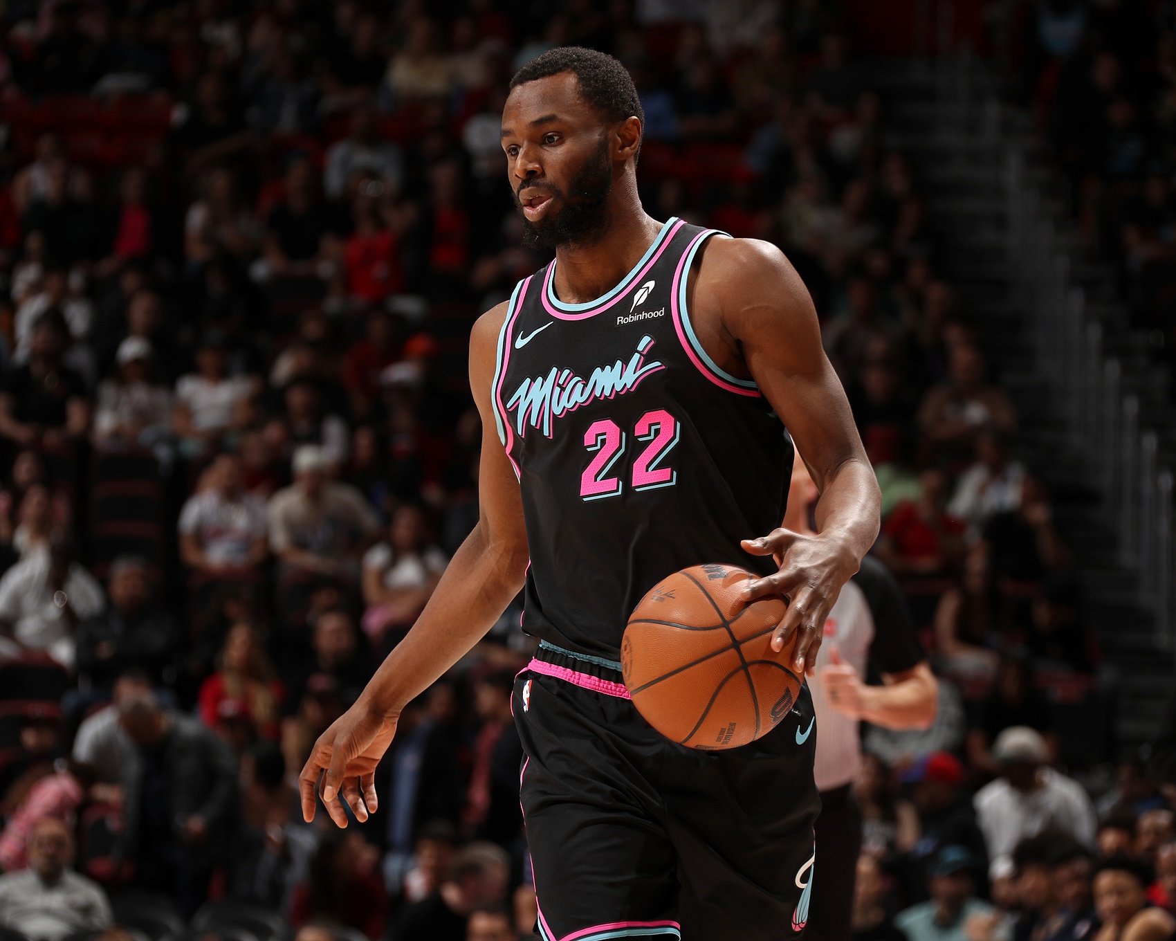 开云体育官网-复出状态可以！维金斯半场5中4&amp;三分2中1拿到9分3板2断1帽